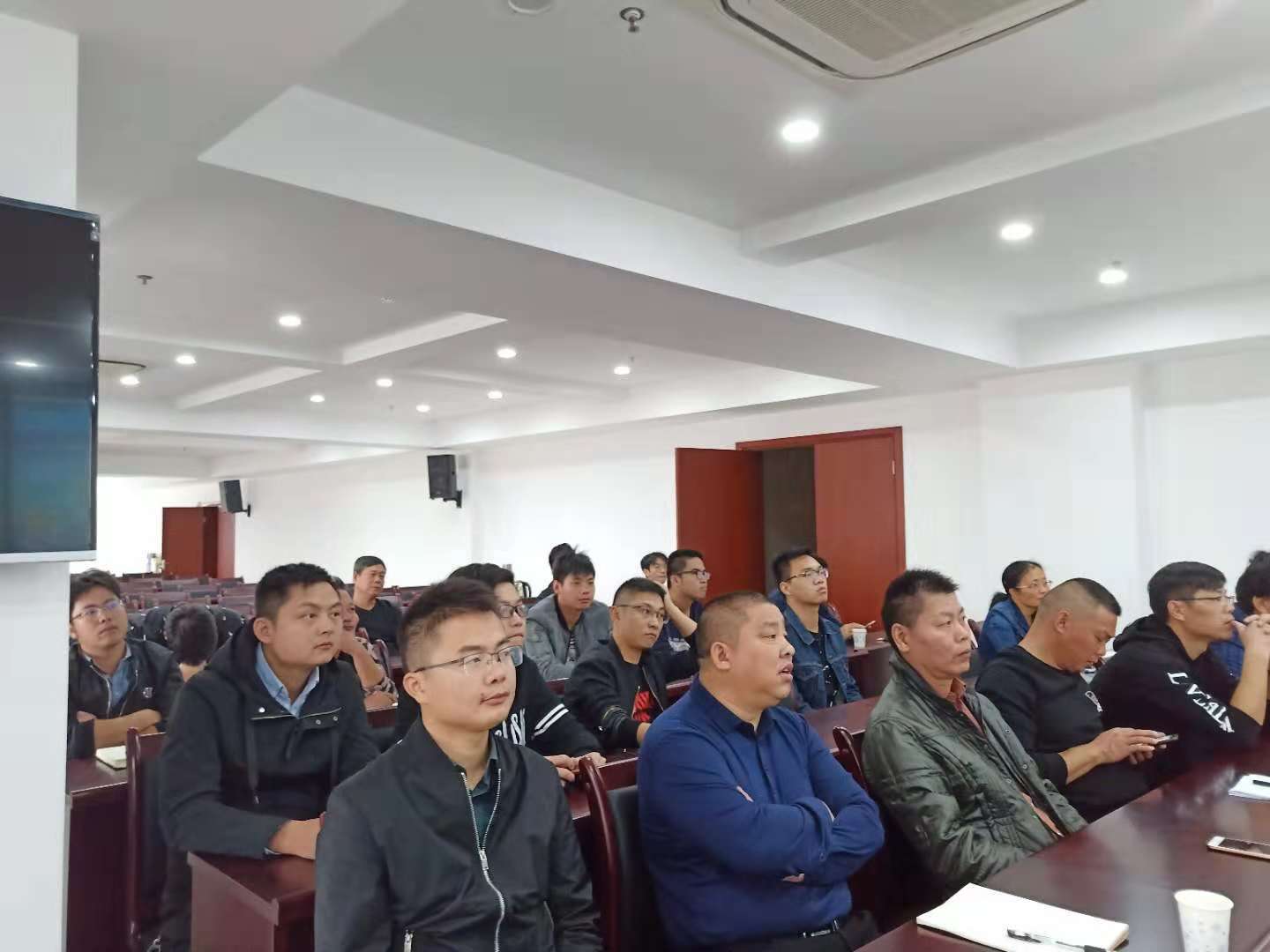 图片关键词